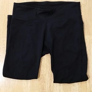 Black Fabletics leggings